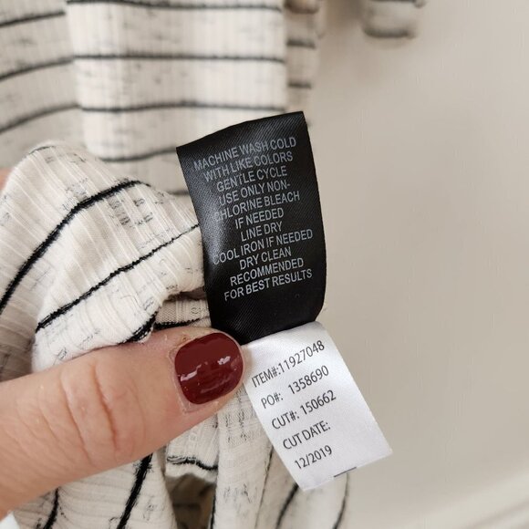 Torrid Marled White and Black Stripe Mock Neck Tee T-Shirt Blouse Stretchy 2X - Picture 8 of 8